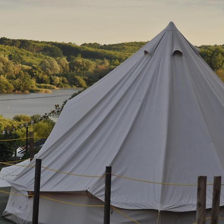 Walnut Tree Glamping Hotel Sturry Exterior photo